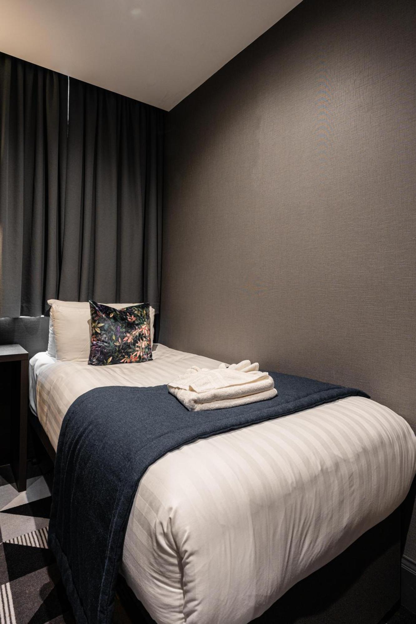 The House On Warwick Hotel London Exterior photo